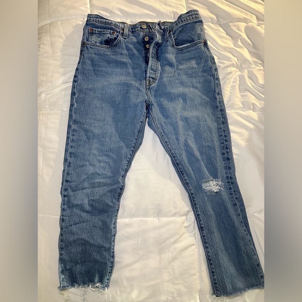 LEVI RIPPED HIGH RISE MOM JEANS - Picture 2 of 4